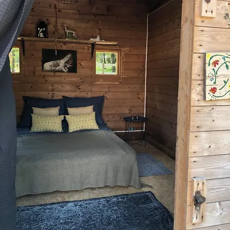 Siedlisko Lisia Nora Campsite