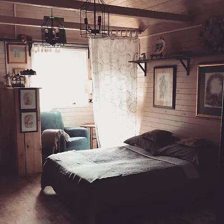 Campsite Siedlisko Lisia Nora Biskupice (Czestochowa)